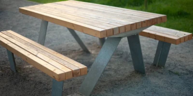 Customizable Pallet Picnic Table Ideas